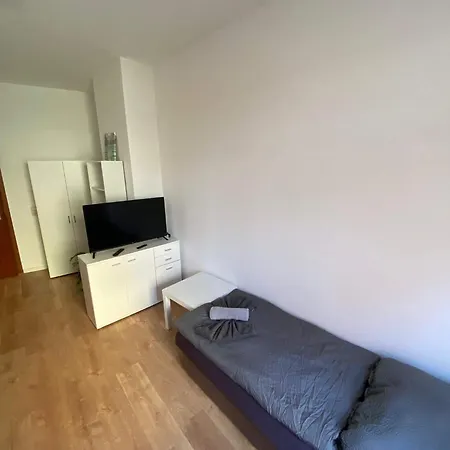 Flex Aparts - Grosse, Moeblierte 3-raum In