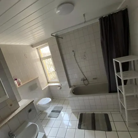 Flex Aparts - Grosse, Moeblierte 3-raum In *