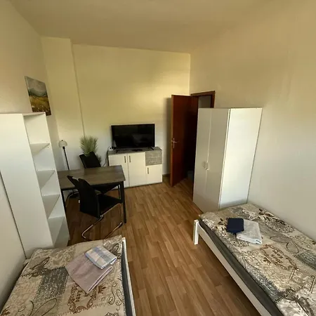 Apartman Flex Aparts - Grosse, Moeblierte 3-raum In *