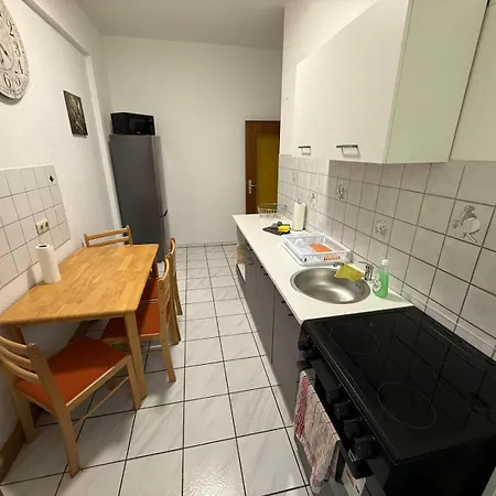 Flex Aparts - Grosse, Moeblierte 3-raum In Zwickau