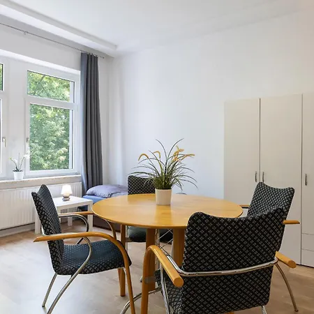 Flex Aparts - Grosse, Moeblierte 3-raum In Apartmán