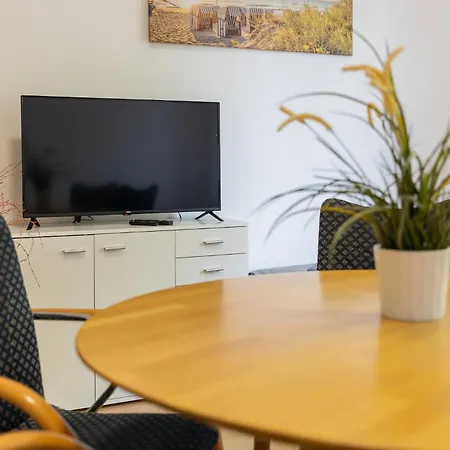 Apartmán Flex Aparts - Grosse, Moeblierte 3-raum In *