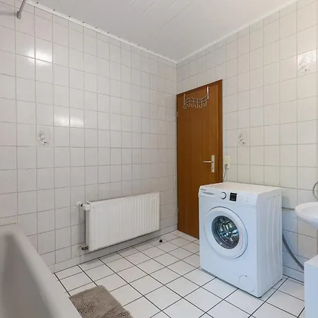 Flex Aparts - Grosse, Moeblierte 3-raum In Apartmán *