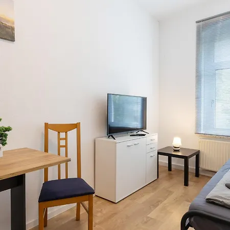 Flex Aparts - Grosse, Moeblierte 3-raum In Apartmán Zwickau