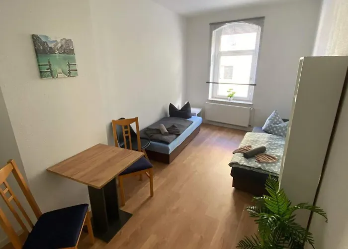 Flex Aparts - Grosse, Moeblierte 3-raum In