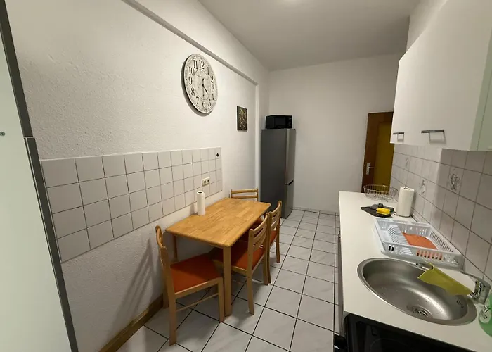 Flex Aparts - Grosse, Moeblierte 3-raum In