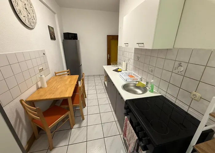 Flex Aparts - Grosse, Moeblierte 3-raum In Zwickau