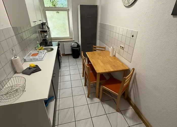 Flex Aparts - Grosse, Moeblierte 3-raum In *