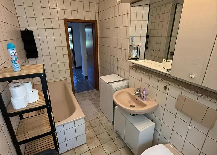 Flex Aparts - Grosse, Moeblierte 3-raum In Apartman *