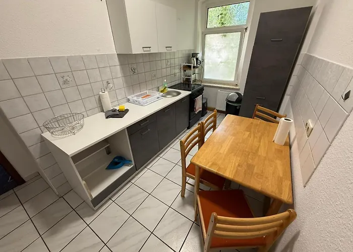 Apartman Flex Aparts - Grosse, Moeblierte 3-raum In Zwickau